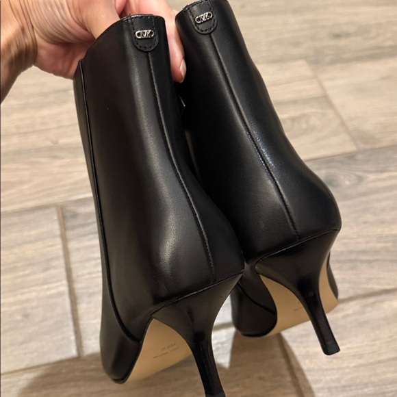 New Michael Kors Selena Heeled Bootie Sz 8.5M - Picture 8 of 13